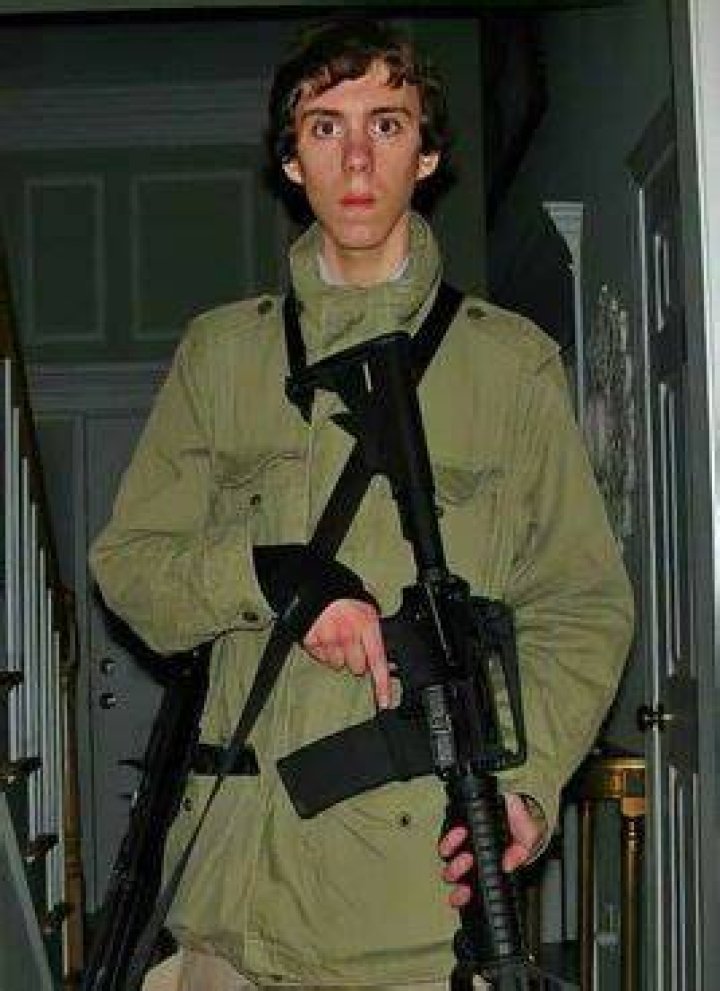Adam Lanza Wiki & Bio (Guns, Attack Type)