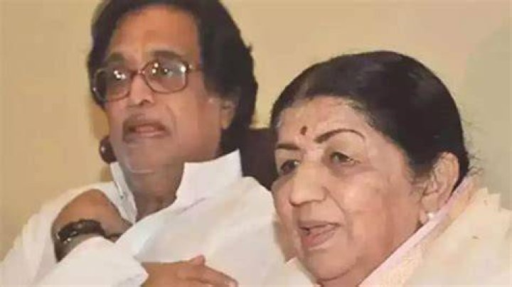 Adinath Mangeshkar with his father and aunt Lata Mangeshkar