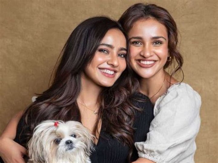 Aisha Sharma brother and sisters