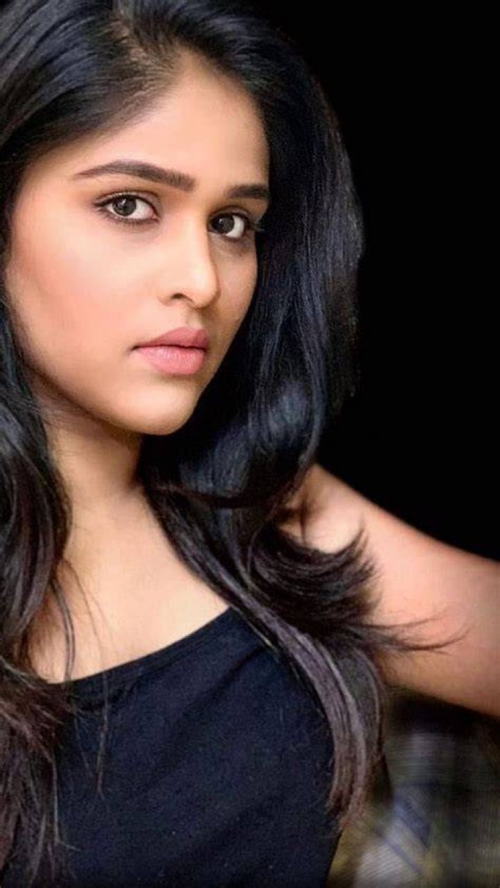 Akshaya Deodhar Wiki & Bio