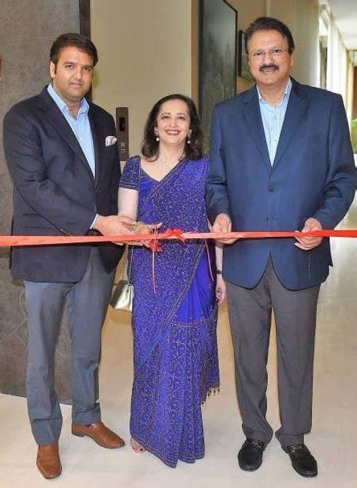 Anand with his parents Ajay Piramal and Swati Piramal