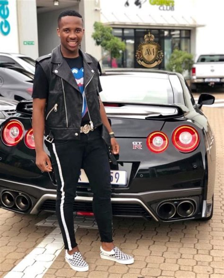Andile Mpisane biography