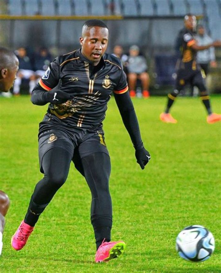 Andile Mpisane height