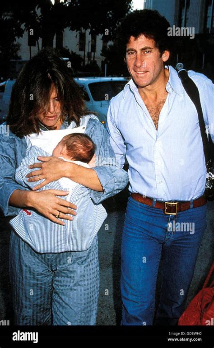 Ariel Glaser with her dad and sister
