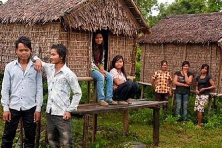 Bizarre Human Mating Rituals Shack