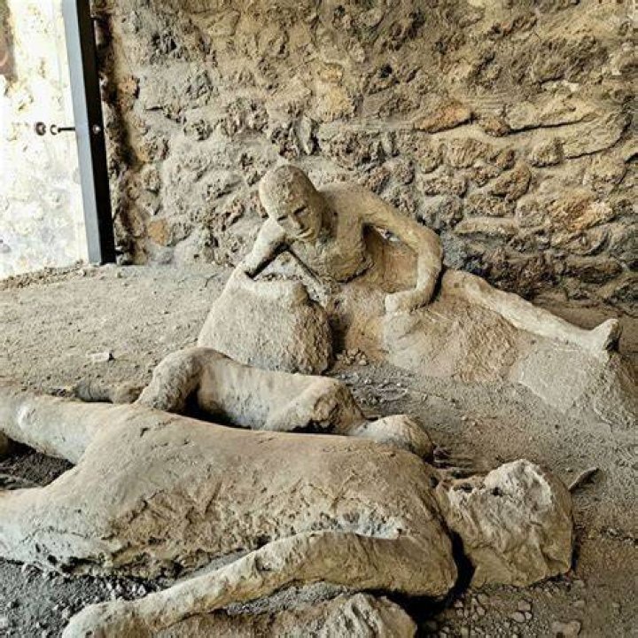 Body Found In Pompeii
