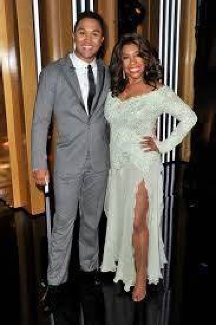 BRANDON ARMSTRONG, MARY WILSON, TOM BERGERON, ERIN ANDREWS, CHERYL BURKE, RAY LEWIS Dancing With the Stars First Elimination Who Went Home