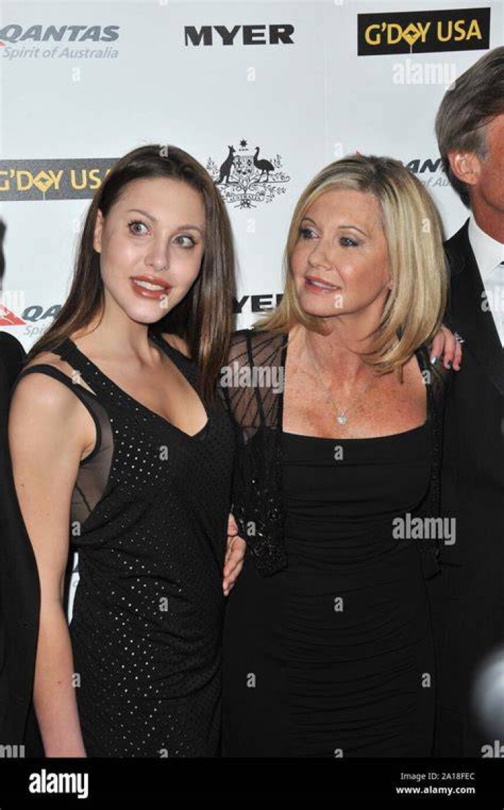 Chloe Lattanzi with her mother