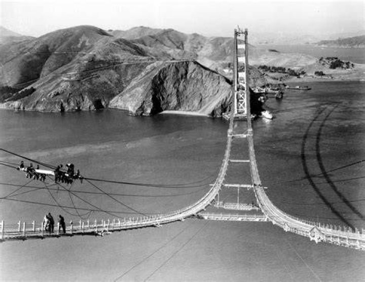 Construction on Golden Gate Bridge