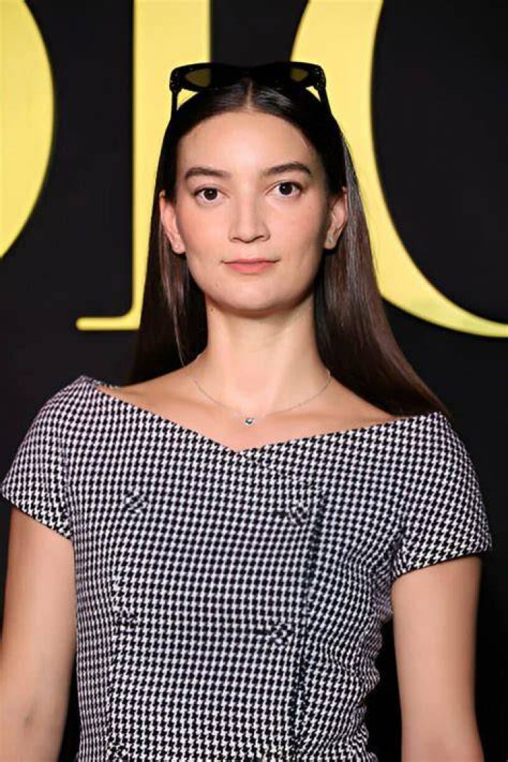 Emily Mariko height