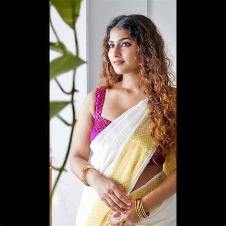 Gayathri Height, Weight & Physical Appearance