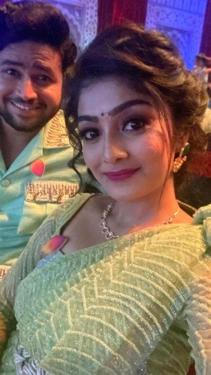 Gayathri with her sister Kavya