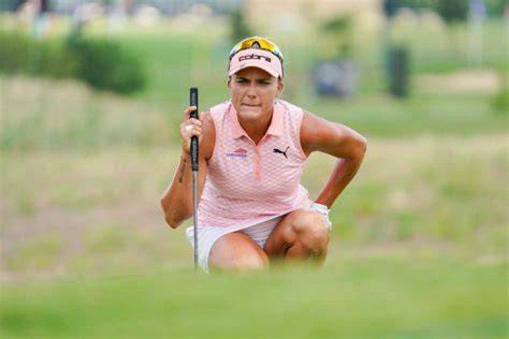 How tall is Lexi Thompson