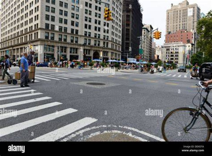 Intersection On Fifth Avenue