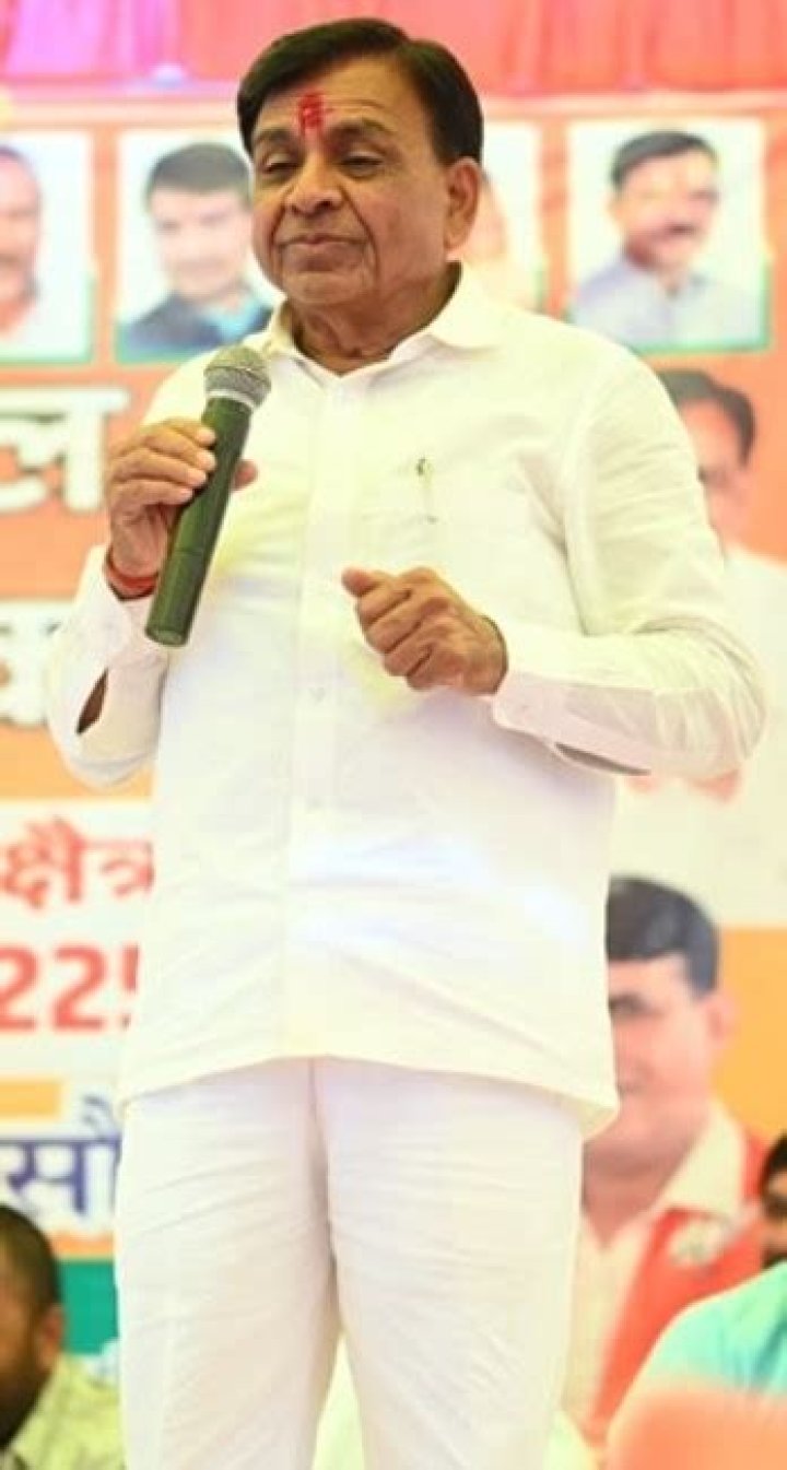 Jagdish Devda height