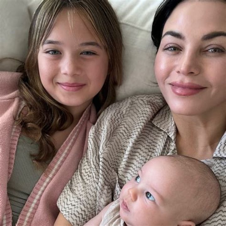 Jenna Dewan and daughter Everly at an event