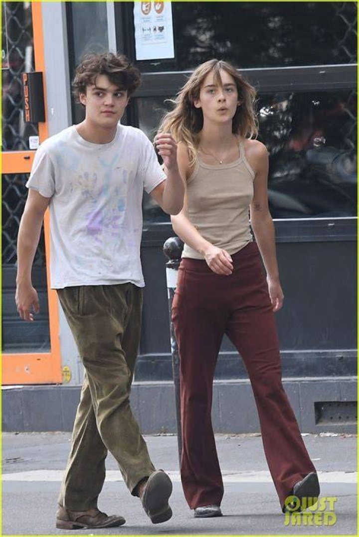 John Christopher Depp III's parents Johnny Depp and Vanessa Paradis