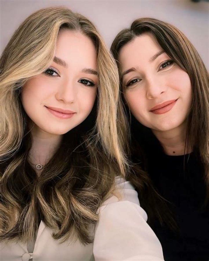 Kamila with her mom
