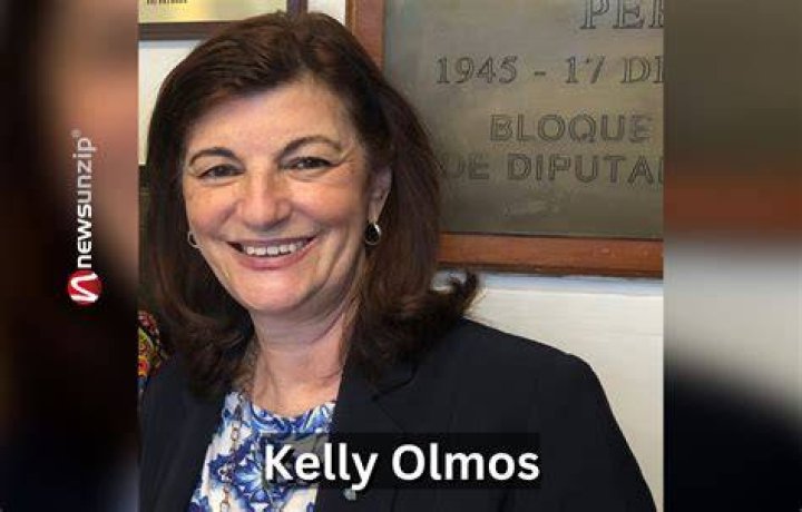 Kelly Olmos facts