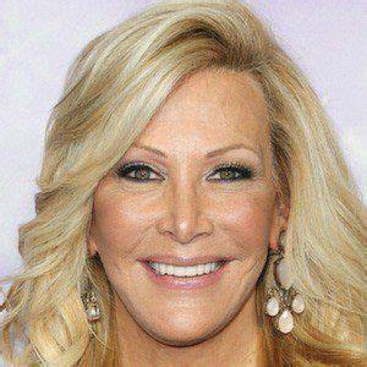 Kym Douglas Age, Birthday & Zodiac Sign
