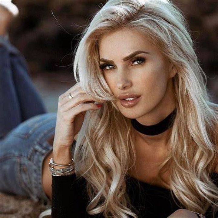 Leanna Bartlett Instagram stats as of 28th July 2021
