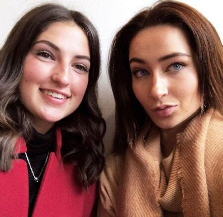 Lottie Lion with her sister Anna lion
