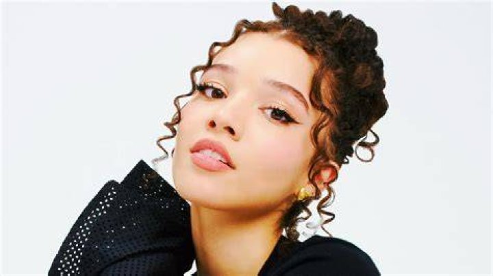 Malia Baker Biography, Wikipedia (Age, Birthday & Education)
