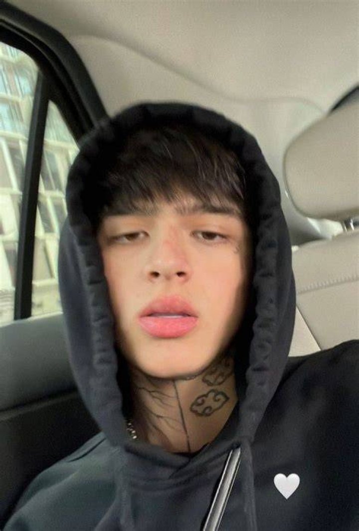 Max Valenzuela Instagram account has 2.3 million fans