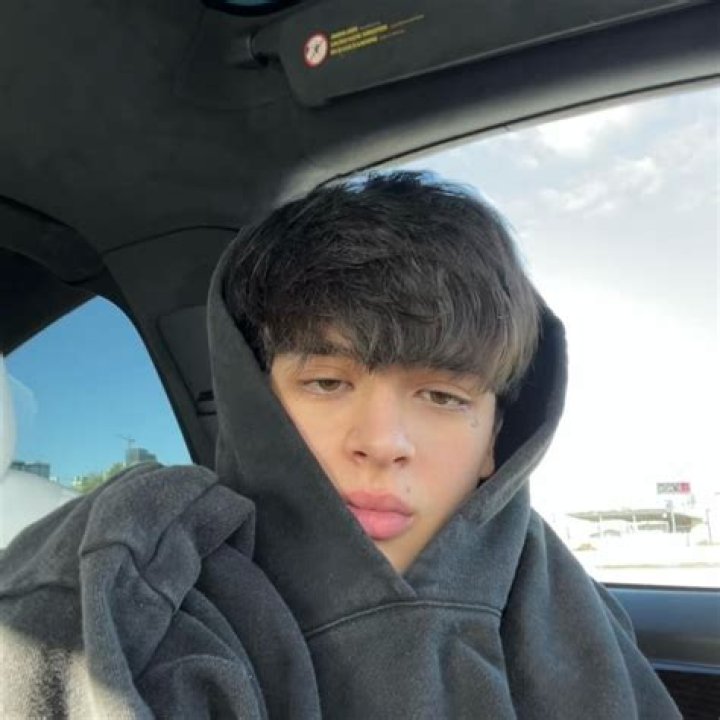 Max Valenzuela is also a singer