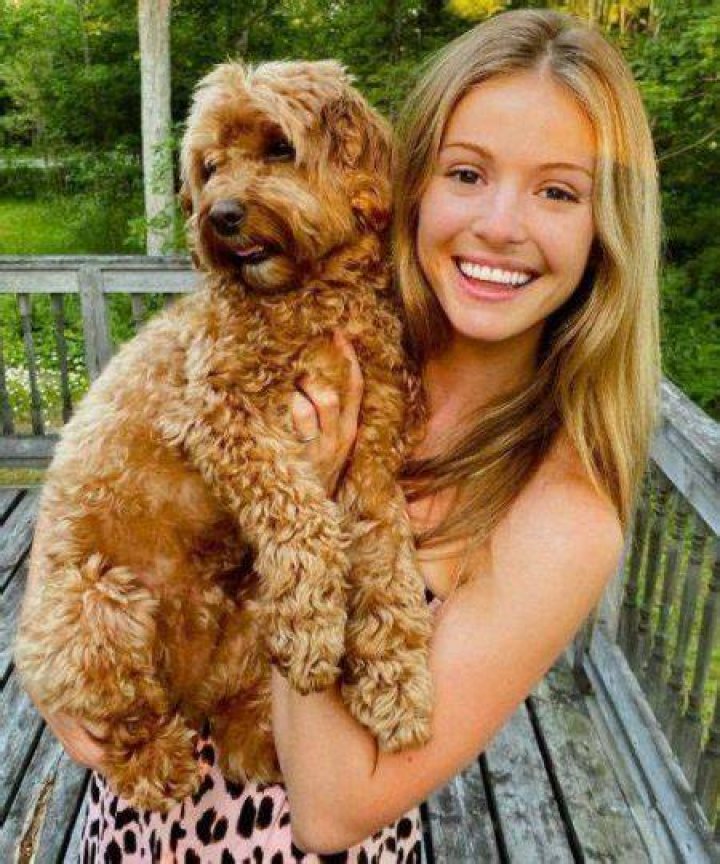 Rebecca Dalton has pet dogs