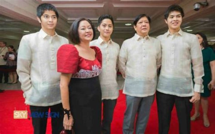 Sandro Marcos dedicated a post to his parents Bongbong Marcos and Louise Cacho Araneta on Instagram