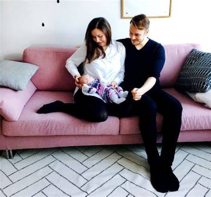 Sanna with her family