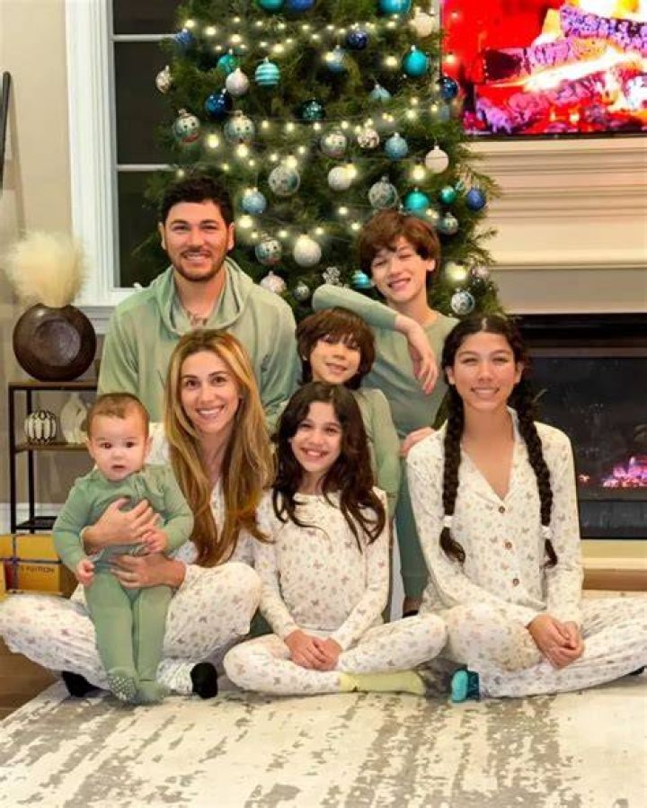 Sdiezzel with his family