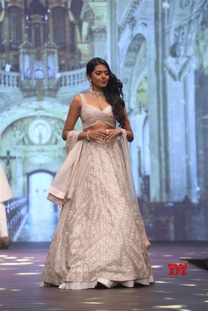 Shivani Rajasekhar with the co-actor of Venkatesh