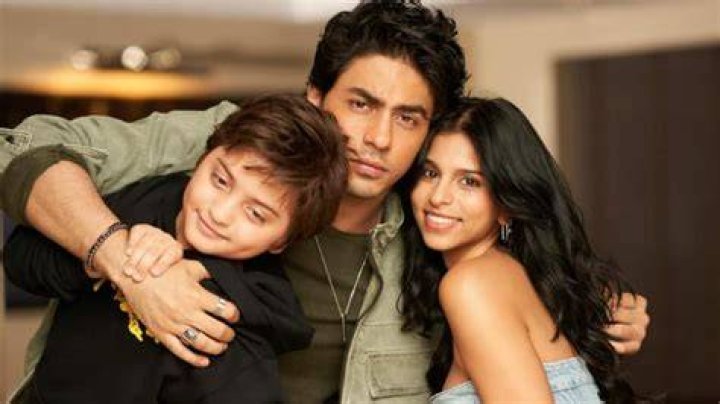 Suhana with her brothers Aryan Khan and AbRam Khan