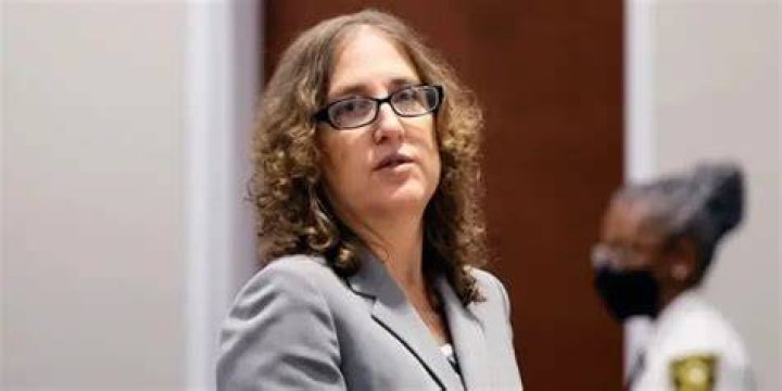 Tamara Curtis bio