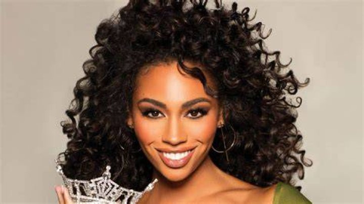 Taryn Delanie Smith won Miss New York 2022